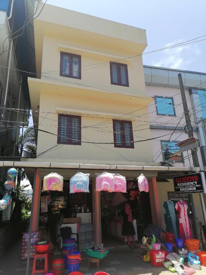 Thrissur Queens Residency المظهر الخارجي الصورة